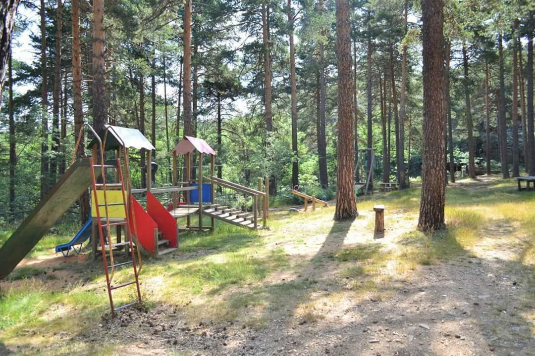 Hostal Restaurante San Millan オリウェラ・デル・トレメダル エクステリア 写真